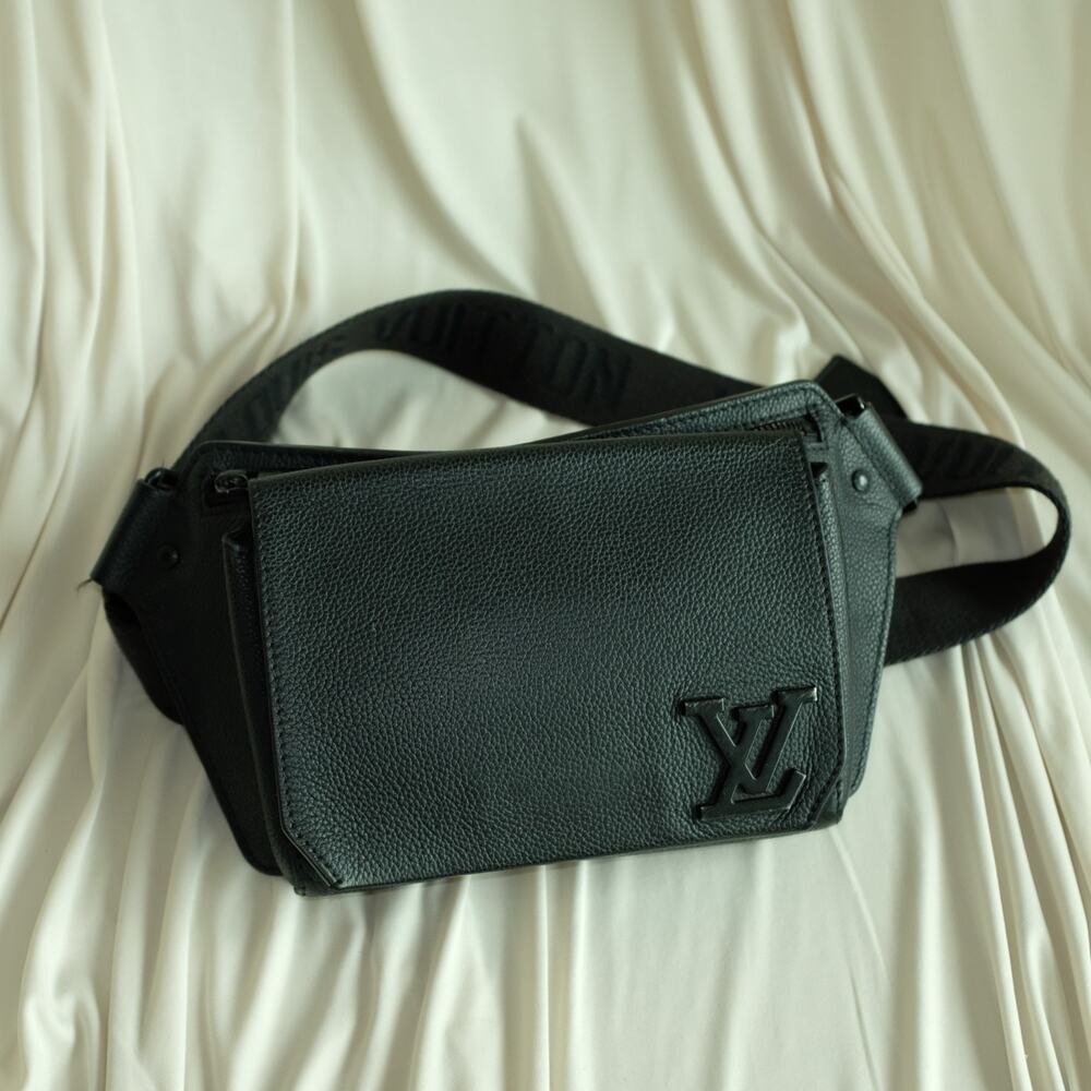 Louis Vuitton Aerogram Takeoff Sling Bag - Black Leather